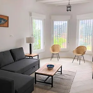  Villa Serena